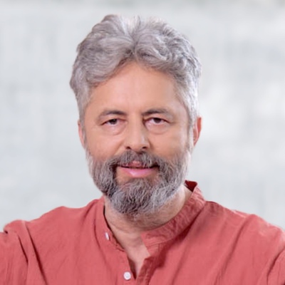 [[missing key: a11y-image-alt-prefix]] Robert Stooß